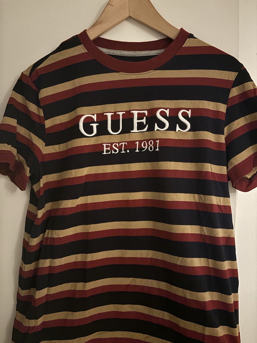 Guess T-Shirts: Guess T-Shirt, gestreift, Grösse M – Neu (gemäss Beschreibung) aus Kehrsatz von ale_zpc6