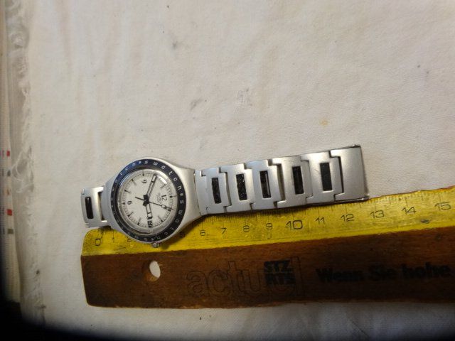 S-WATCH HERREN UHR,QUARTZ.SWISS MADE.DATE.LÄÜFT 3