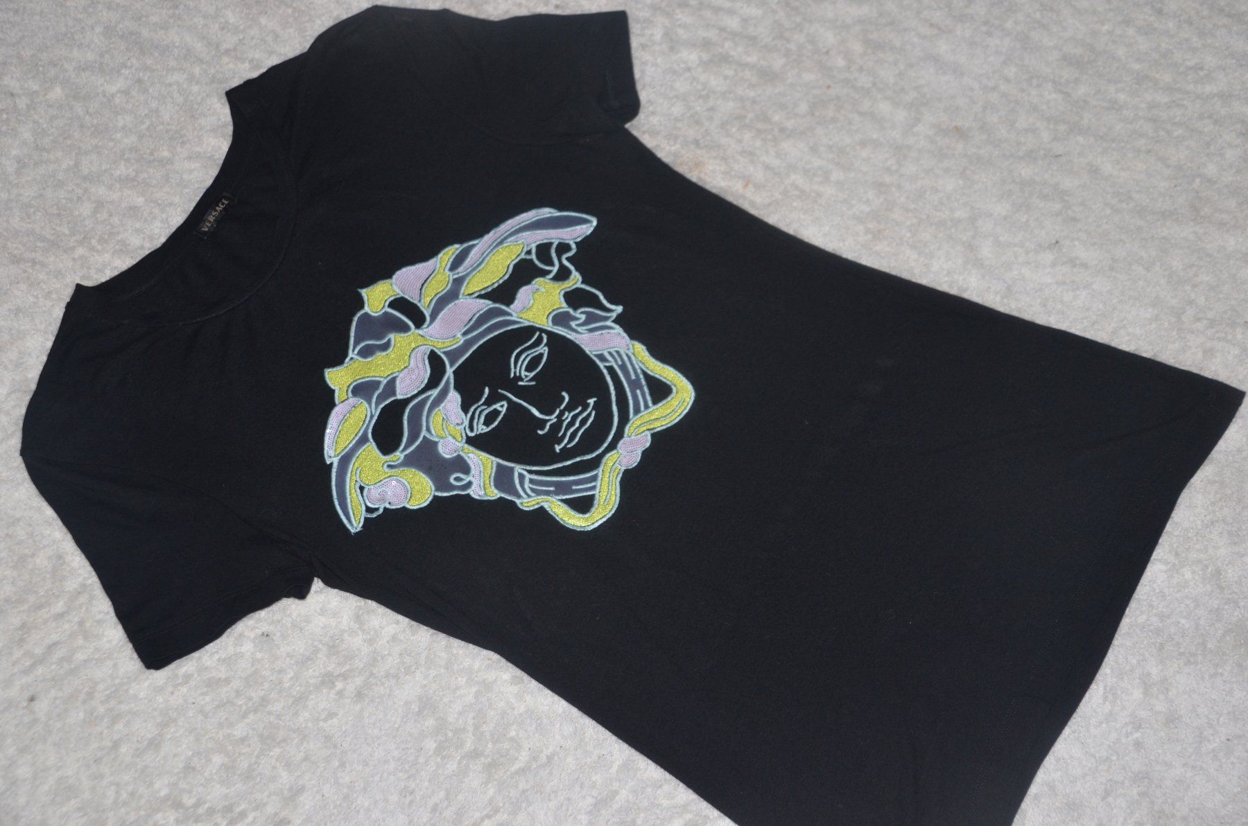 Versace T-shirt: Versace T-Shirt  M – Usato da Collonges venduto da Auganien 7