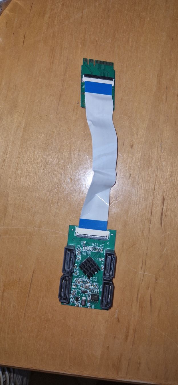 Laufwerke & Adapter: M.2 A E key auf 4 SATA Adapter – Gebraucht aus Oberdorf BL von __Wolf__