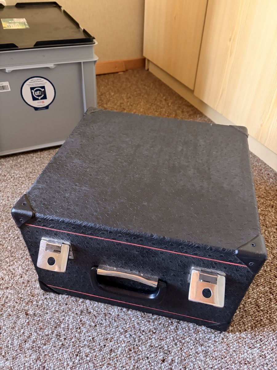 Hohner Strumenti musicali: Hohner Norma III Akkordeon / Handorgel mit Originalkoffer – Usato da St. Gallen venduto da crutz93 1