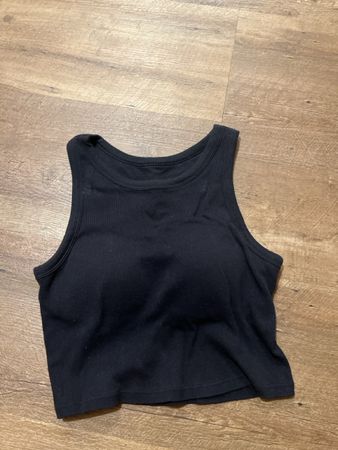 Uniqlo Crop Top