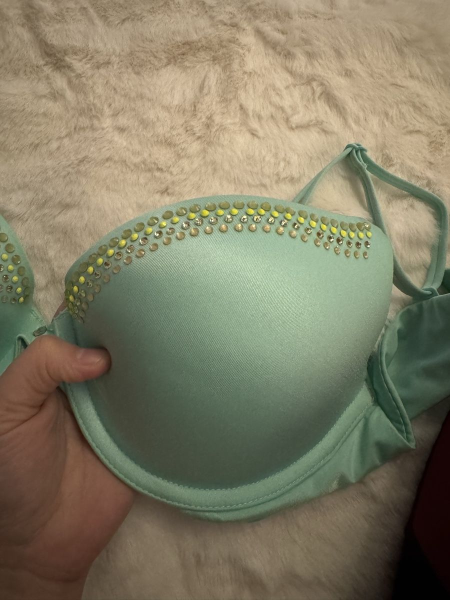 Victoria's Secret Altra biancheria intima: Victoria's Secret Push-Up BH 34C Mint – Usato da Künten venduto da bel_6wn2 3