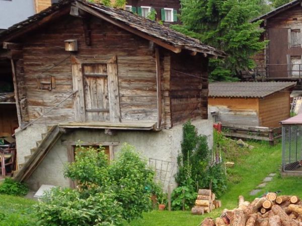 Cassapanche: Alte Getreidetruhe – Usato da Termen venduto da Zofingia01 7