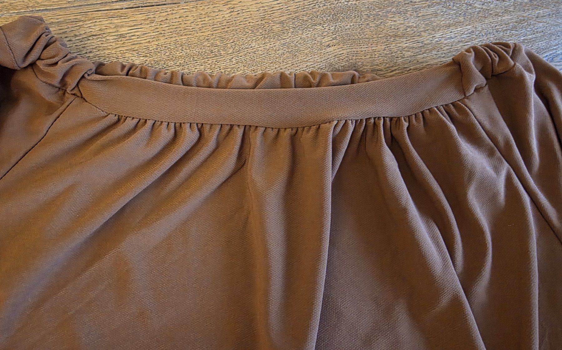 Camicette: Trendige -Bluse in Caramel – Usato da Basel venduto da sci_67ms 4