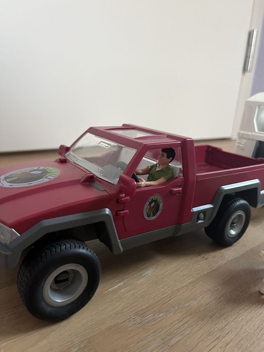 Schleich Spielzeuge: Schleich Pick-up mit Pferdeanhänger Set – Gebraucht aus Lachen SZ von nin_jxy9 1