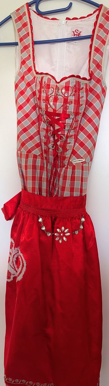 Kleider: Original Dirndl Grösse 34 (S/M) – Gebraucht aus Lausen von Nat_93