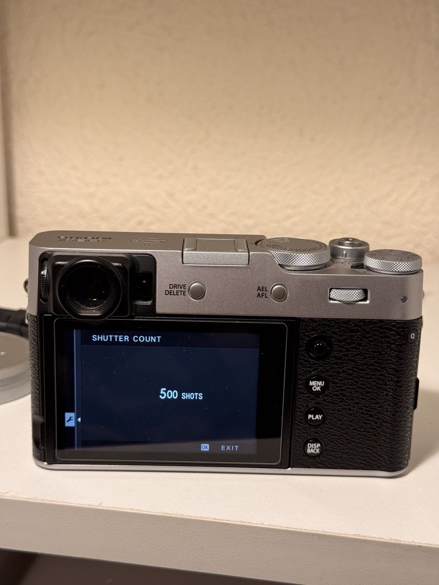 Fujifilm Fotocamera: New Fujifilm X100V - Silver – Nuovo (secondo la descrizione) da Lausanne venduto da per_nd75 6