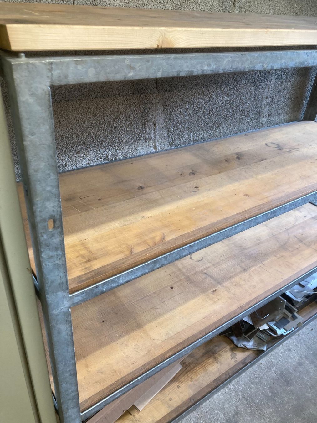 Scaffali: Gestell metall – Usato da Krattigen venduto da 033rad 2