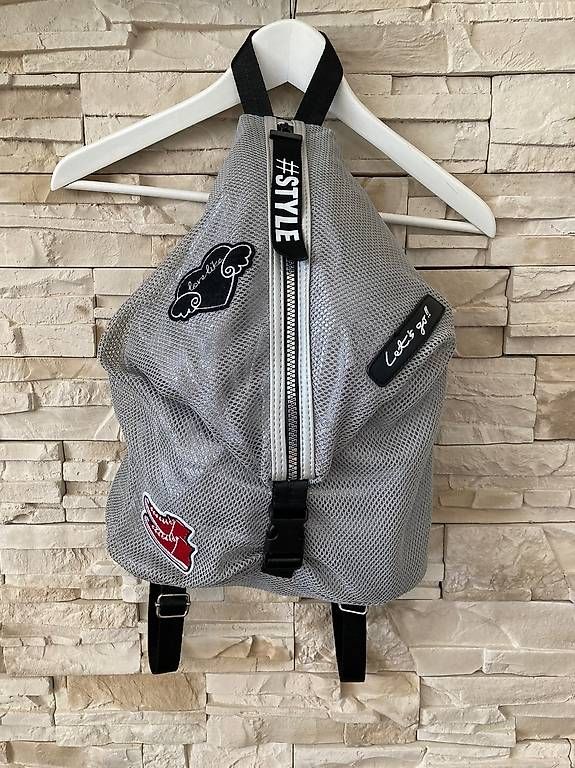 Zaini: Rucksack 35x35x15, Neu – Usato da Lyss venduto da stubenwagen