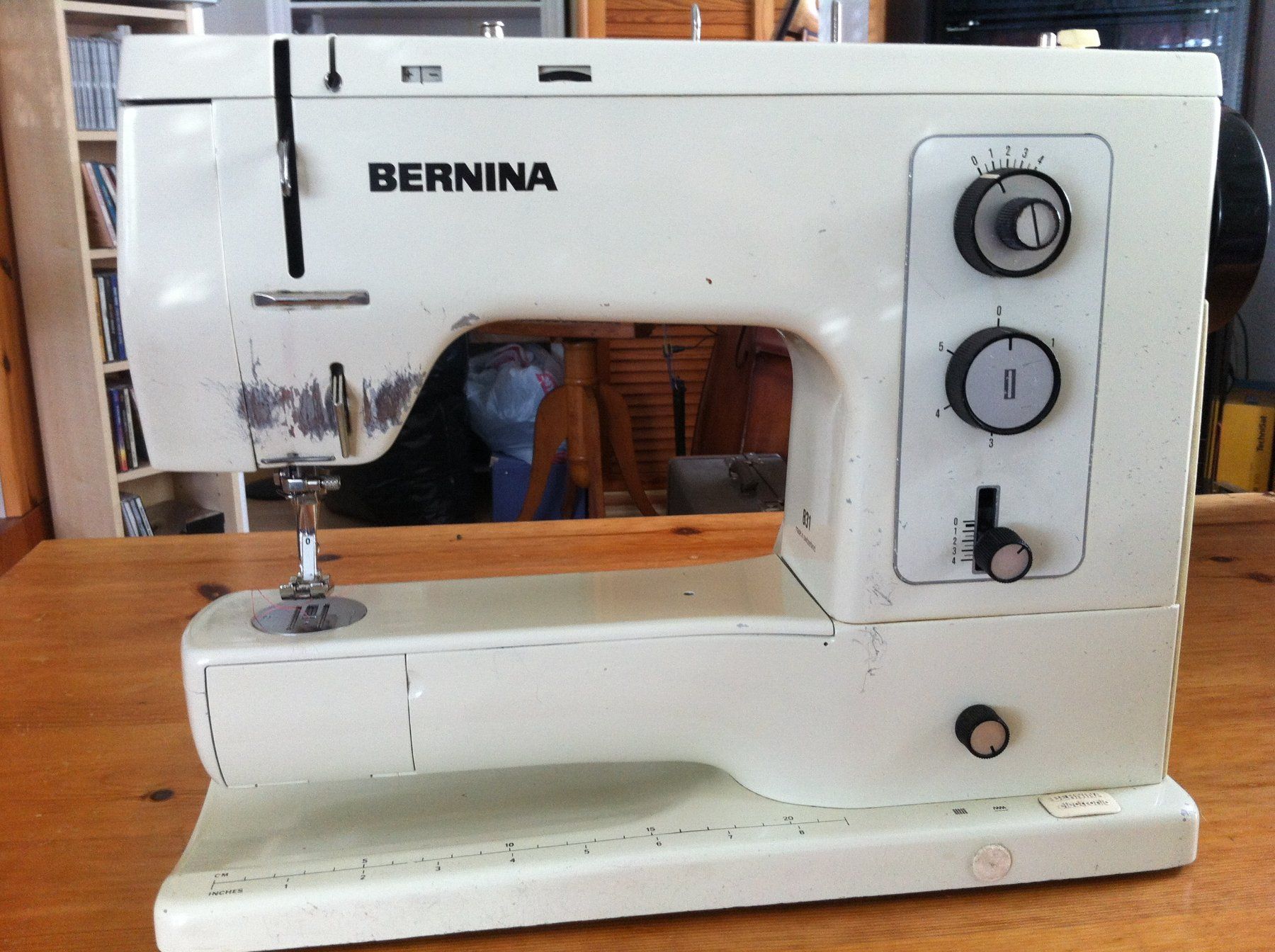 Bernina Macchine da cucire: Nähmaschine Bernina electronic 831 – Usato da Brunnen venduto da Artemis53