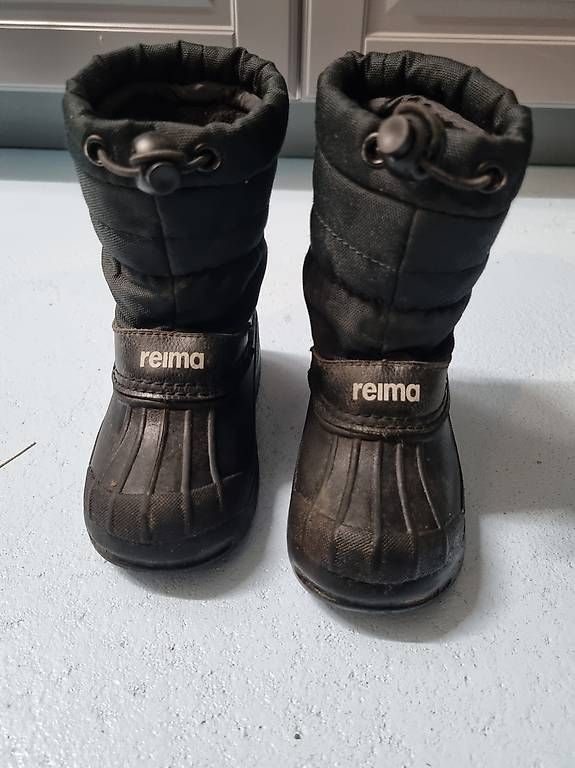 Scarpe per ragazzi: Reima Winterschuhe Gr 24 – Usato da Füllinsdorf venduto da BrusWillEs