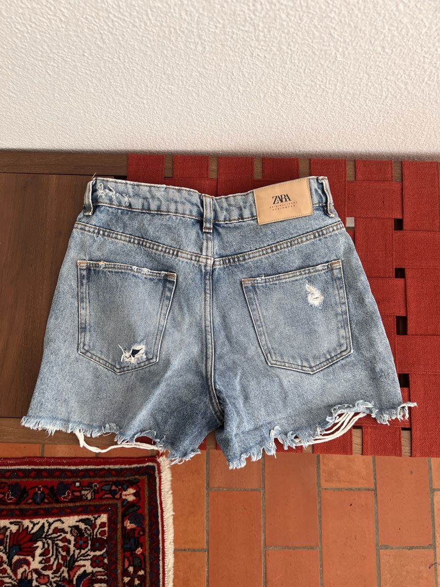 Zara Jeans: Zara Denim Shorts – Gebraucht aus Zürich von sophie.hatter 1