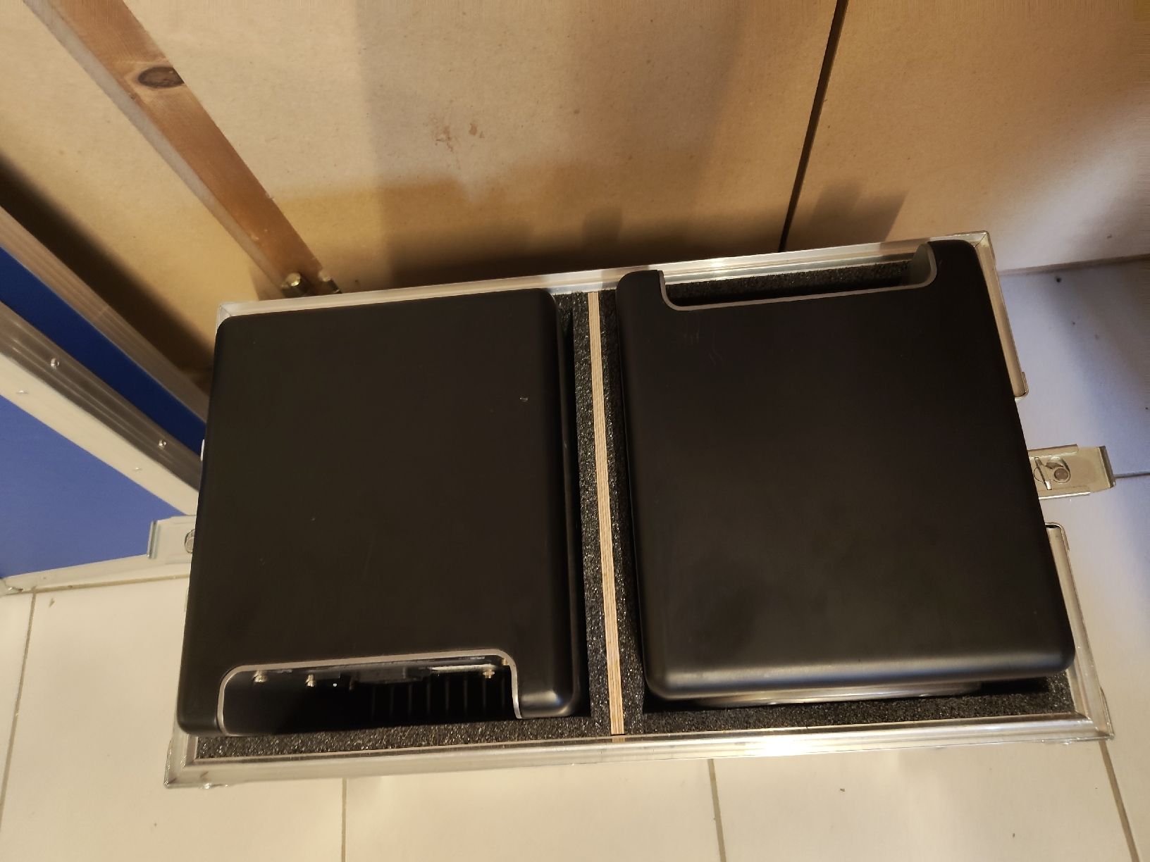 Mackie Casse acustiche: Paire enceintes, Tapco by Mackie, model S5. + flightcase. – Usato da Grandevent venduto da Skineur 4