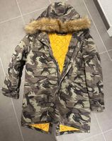 Winterparka Camouflage mit Fellkapuze gelbes Futter