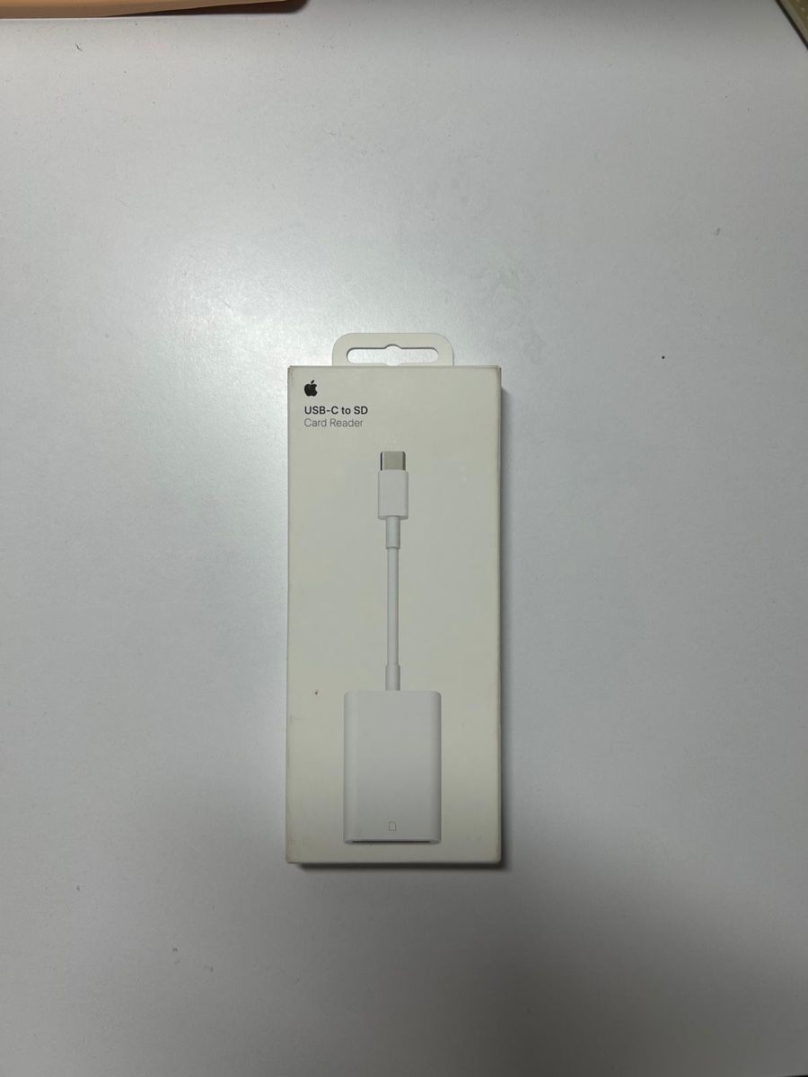 Apple Lecteurs de cartes: lecteur de carte SD USB-C d’Apple – Neuf (Voir description) à Châtelaine par Diogo.138 1