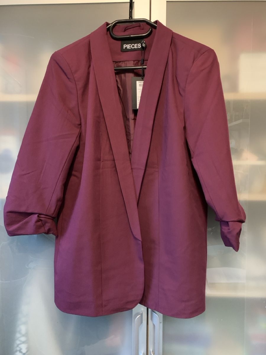 Pieces Vestes: Blazer 3/4 Pieces - grape wine  – D'occasion à Courtelary par joliman 1