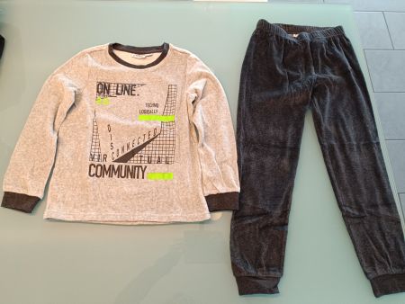 Neues Nickipyjama 128/134 (140)