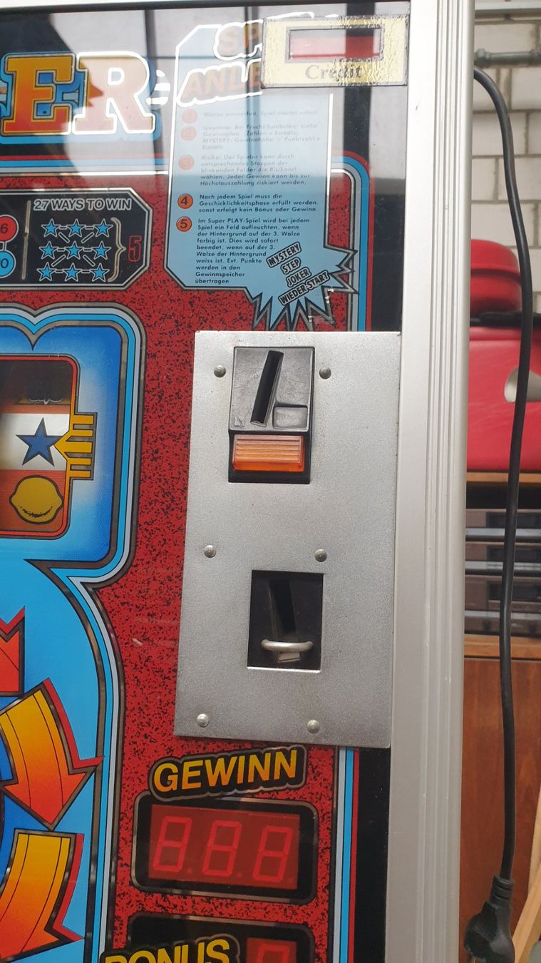 Slot Machine: Geldspielautomat – Difettoso da Müllheim Dorf venduto da Linus18 4