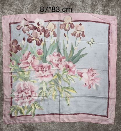 Foulard vintage en soie - 87 x 83 cm