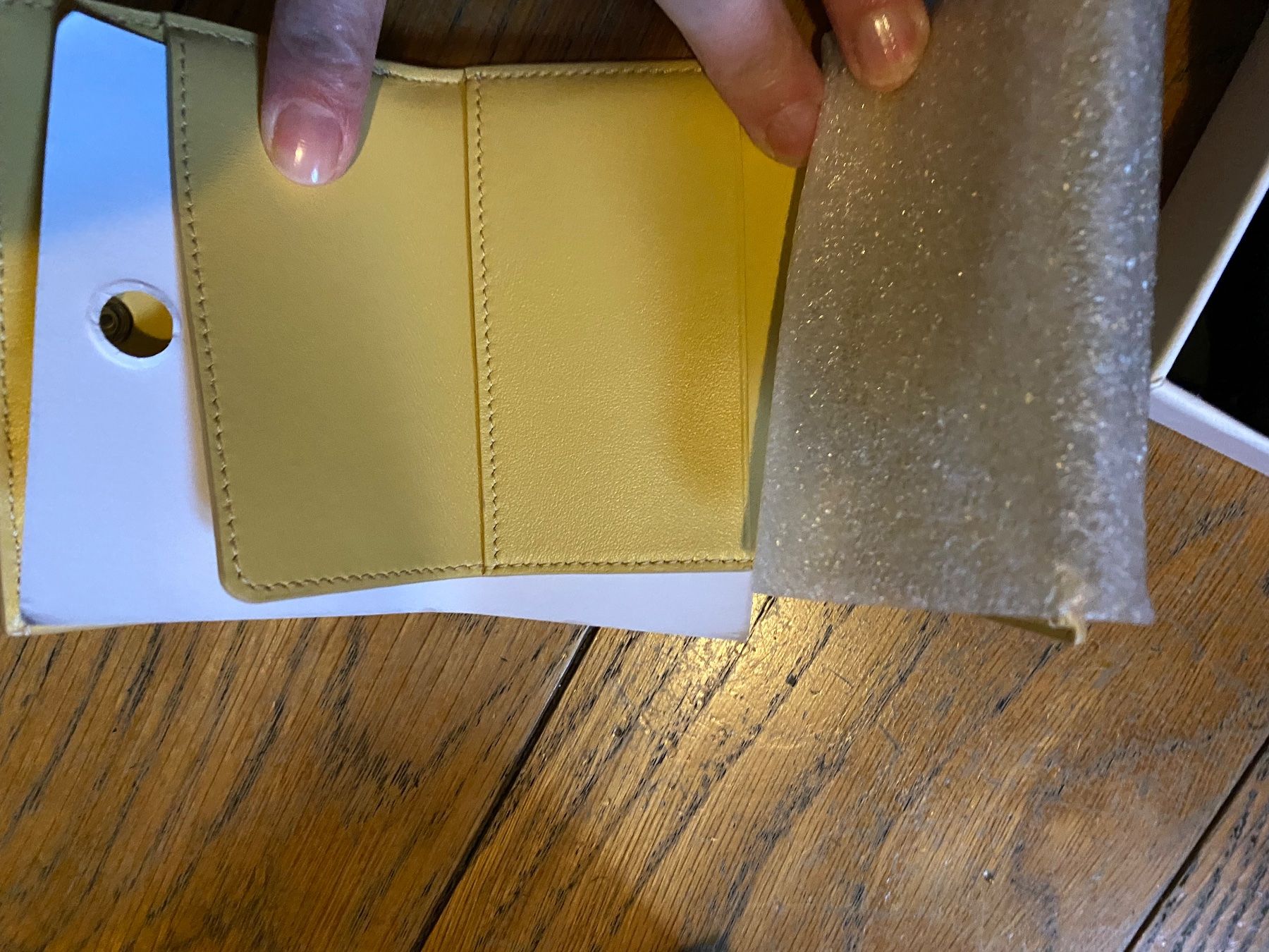 Celine Portafogli: Portefeuille CELINE – Nuovo e nell'imballaggio originale da Hermance venduto da joe_td6n 8