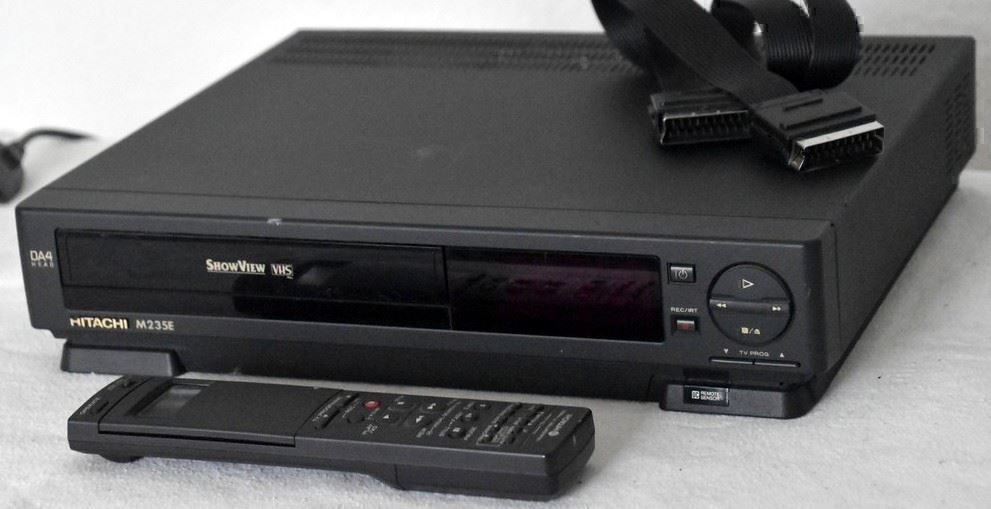 Hitachi Aufnahmegeräte: Videorecorder VHS Hitachi UT-M235E magnétoscope – Gebraucht aus Collonges von arashee 1