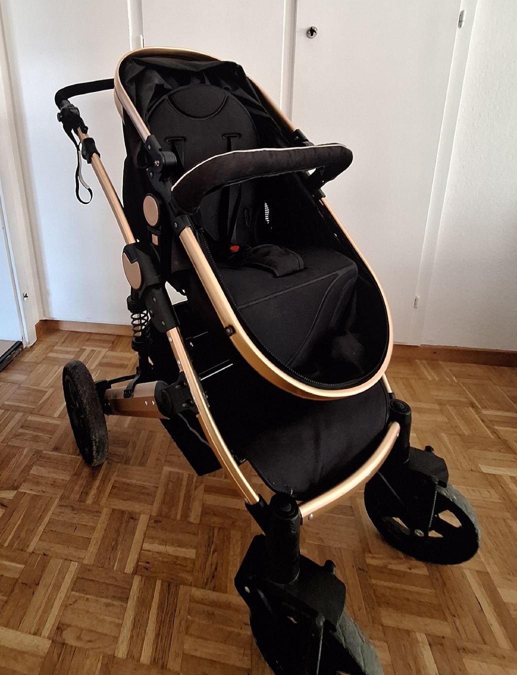 Poussette: Kinderwagen – D'occasion à Urtenen-Schönbühl par jne_mvm7 4