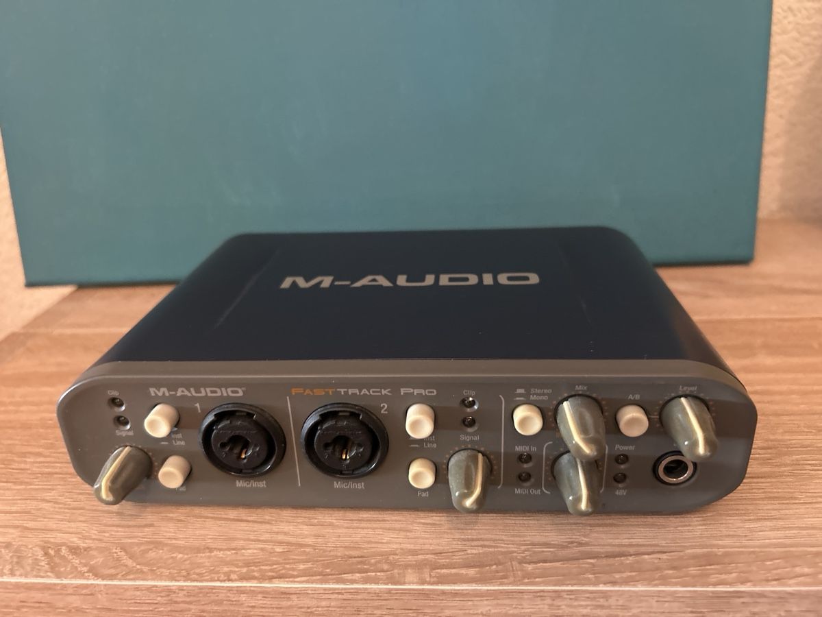 M-Audio Equipement studio: M-AUDIO FastTrack Pro Audio Interface  – D'occasion à Zürich par andreanick