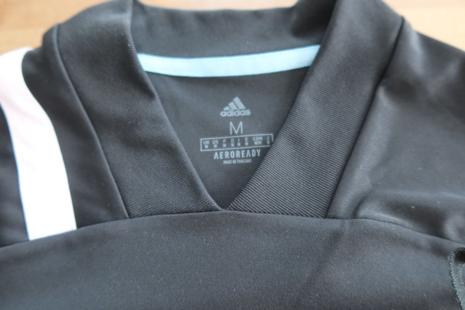 Adidas Canottiere & Pantaloni: Inter Miami - Fussballtrikot – Usato da Beromünster venduto da rewal 1
