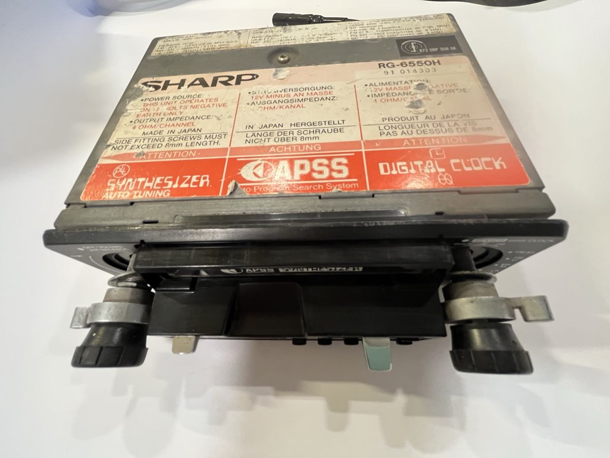 Sharp Radios: Oldtimer SHARP RG-6550H Radio APSS Synthesizer – Gebraucht aus Winkel von Tongabonga 3
