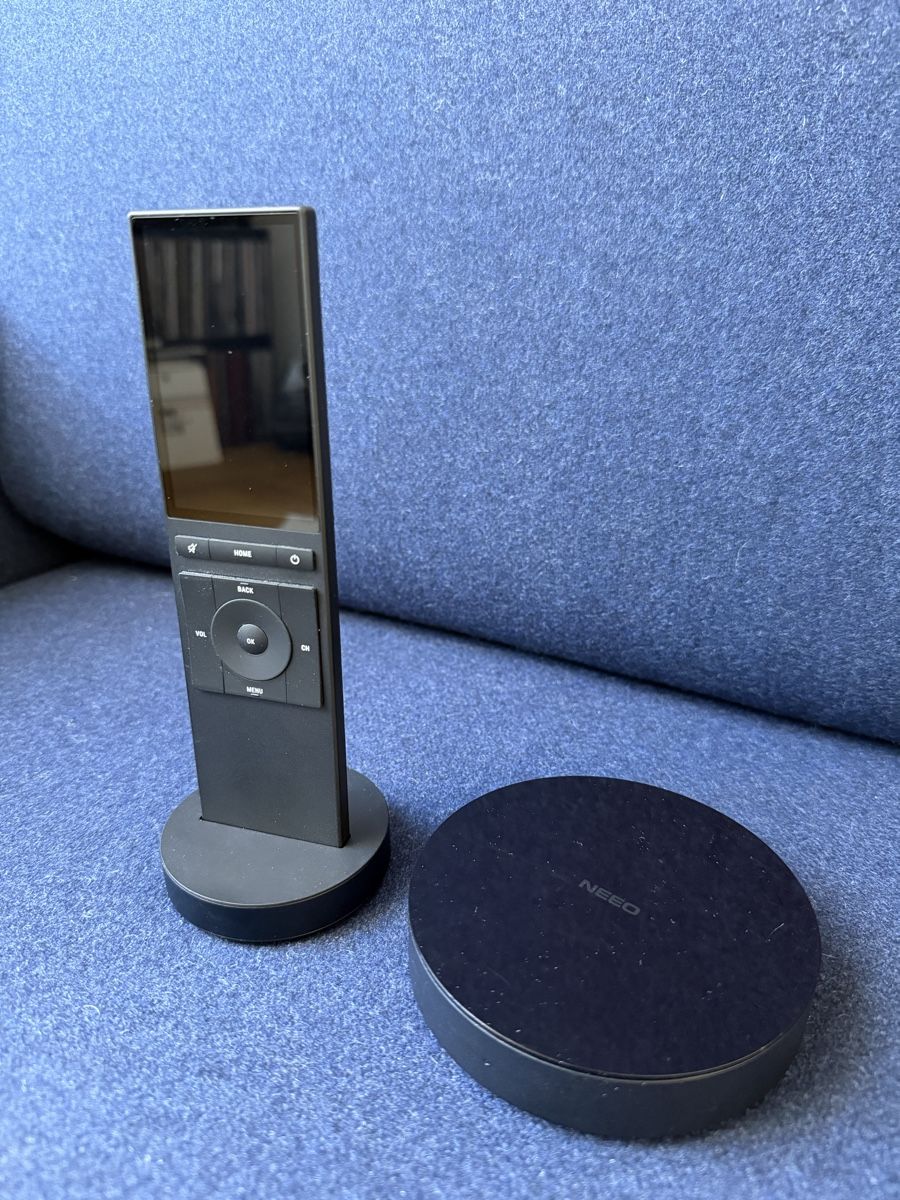 Télécommandes: NEEO Smart Remote – D'occasion à Zürich par jankais3r 1