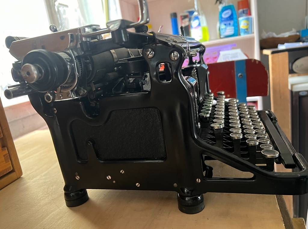 Macchine da scrivere: Vintage/ Antike Schreibmaschine  – Usato da St.Gallen venduto da Piran65 3