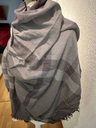 Grosser Schal, Grau gestreift, Top Zustand! 82 x 180 cm