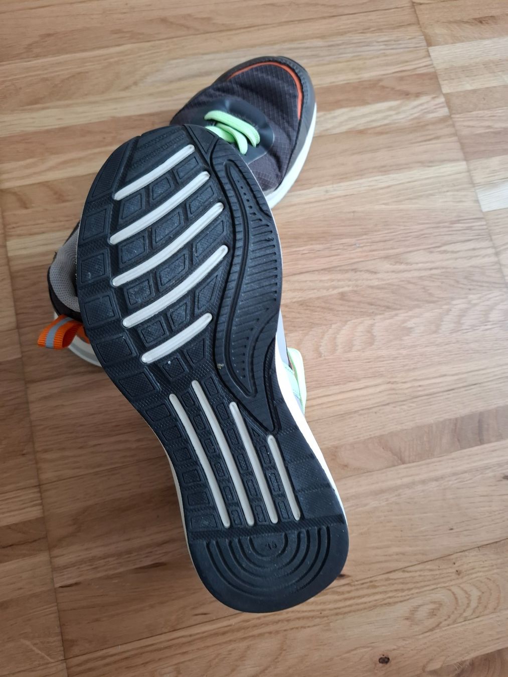 Scarpe da uomo: Sportschuhe gr.36 – Usato da Zürich venduto da zhch15 4