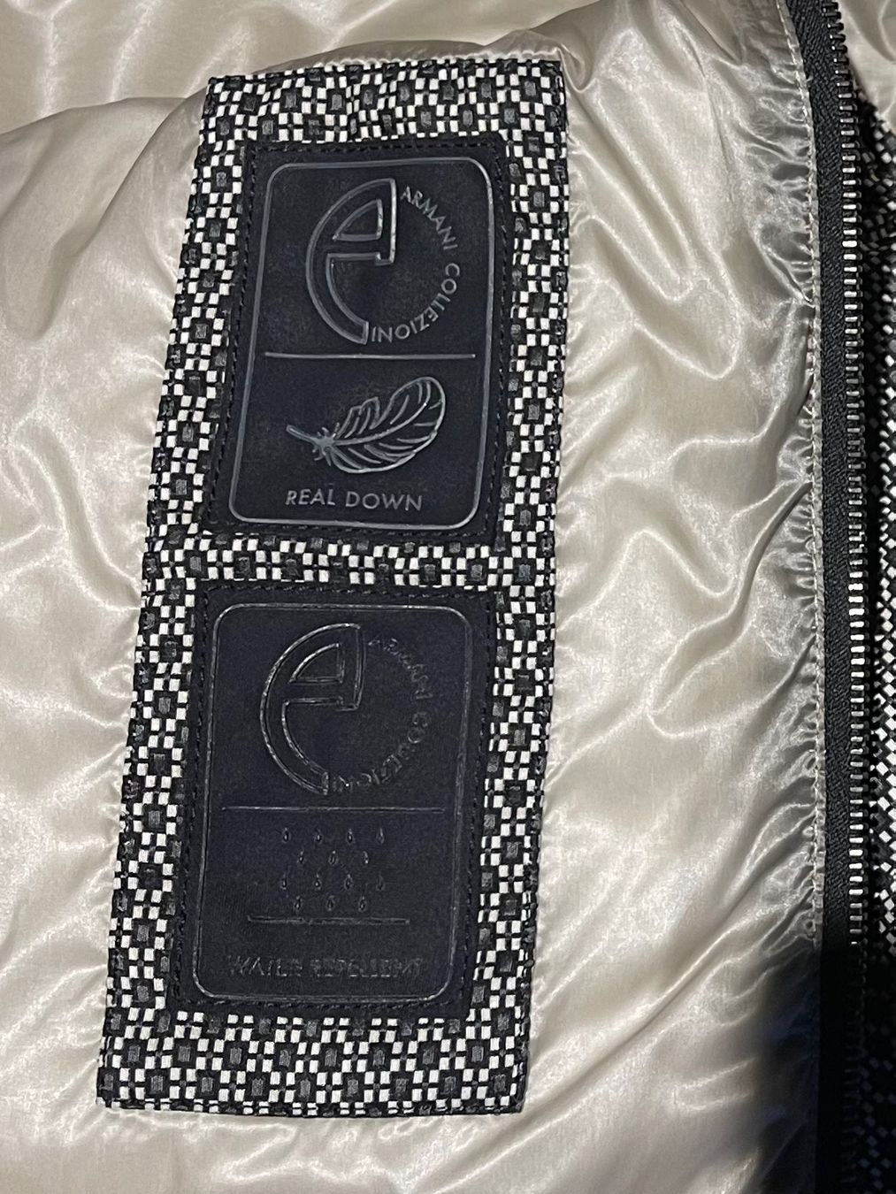 Armani Giacche: Armani new jacket 40 800€! – Nuovo (secondo la descrizione) da Barna venduto da orbuyorcry 9