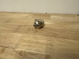 Kleine Dose in Schweinchenform silberfarben gebraucht