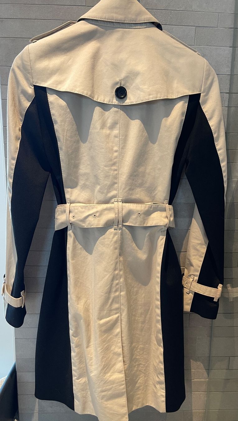 Burberry Cappotti: Original Burberry classic trench coat – Usato da Stäfa venduto da sun_979v 1