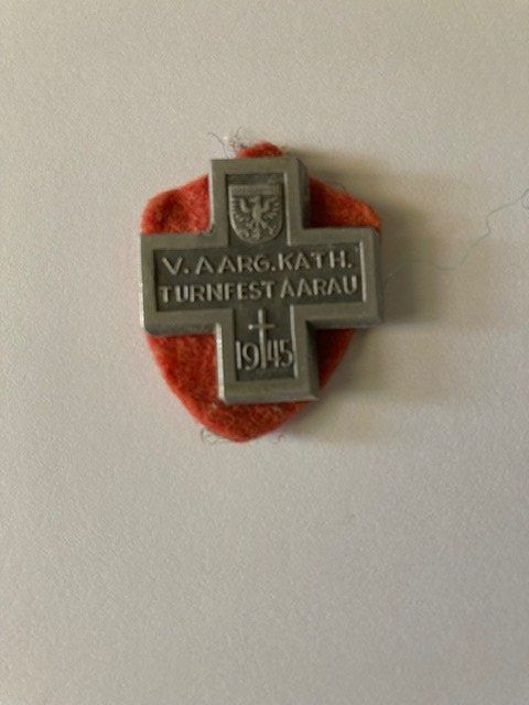 Placchette & Badge: Abzeichen Turnfest 1945 in Aarau – Usato da Widen venduto da ankorwat2