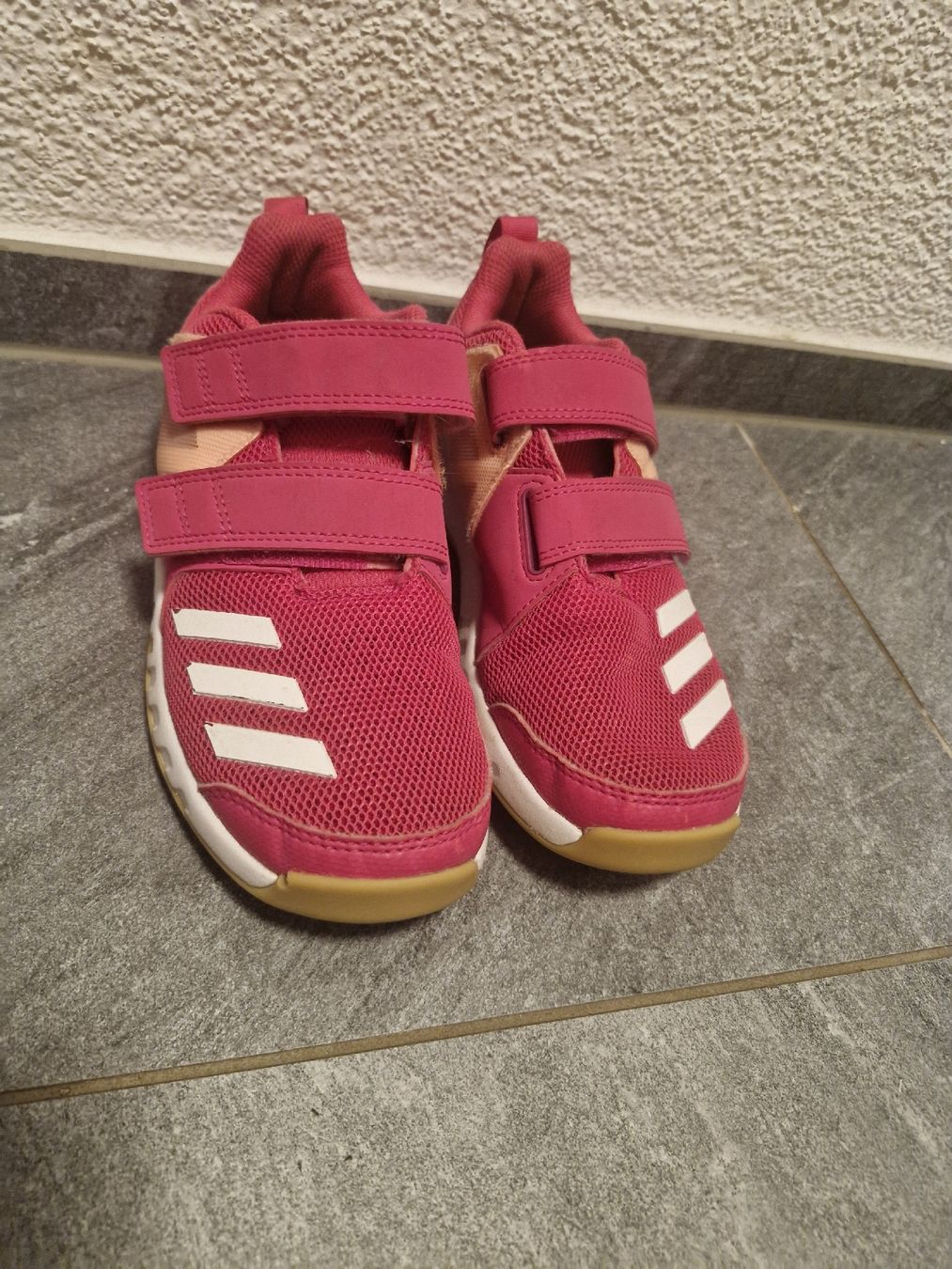 Adidas Schuhe für Mädchen: Adidas Hallenschuhe – Gebraucht aus Büetigen von Marda2 1