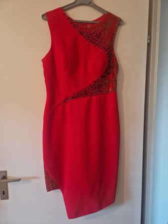 Abendkleid rot mit Pailletten ärmellos neu