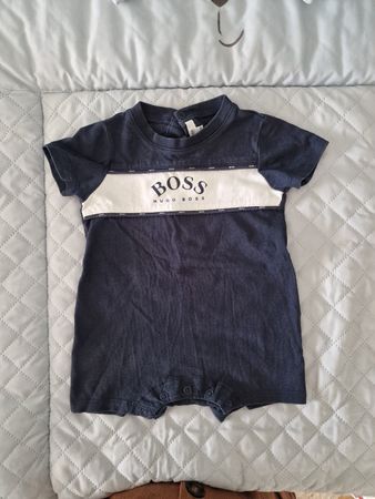 Barboteuse Hugo Boss - Taille 3M - État Impeccable!