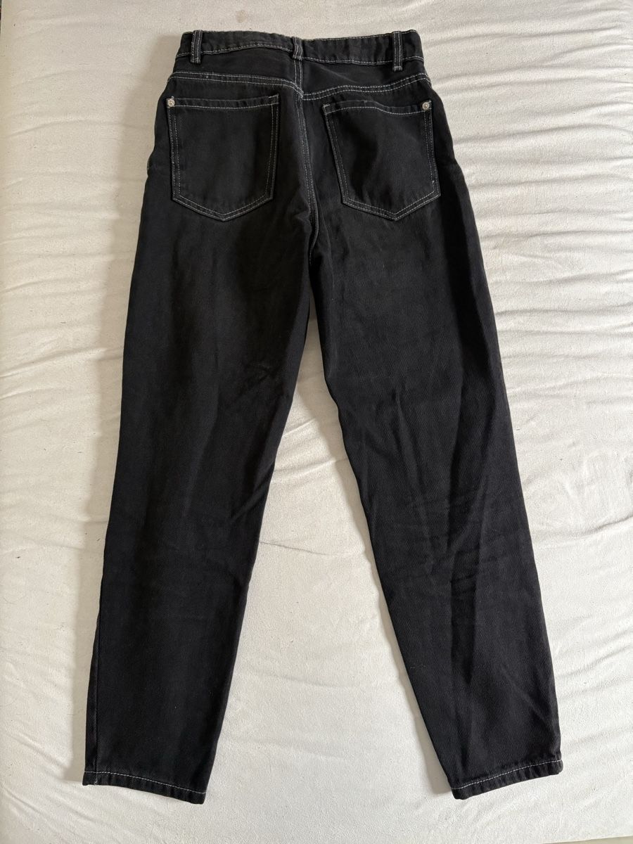 Jeans: Jean noir couture blanche – Gebraucht aus Moudon von TigerrrEye 1
