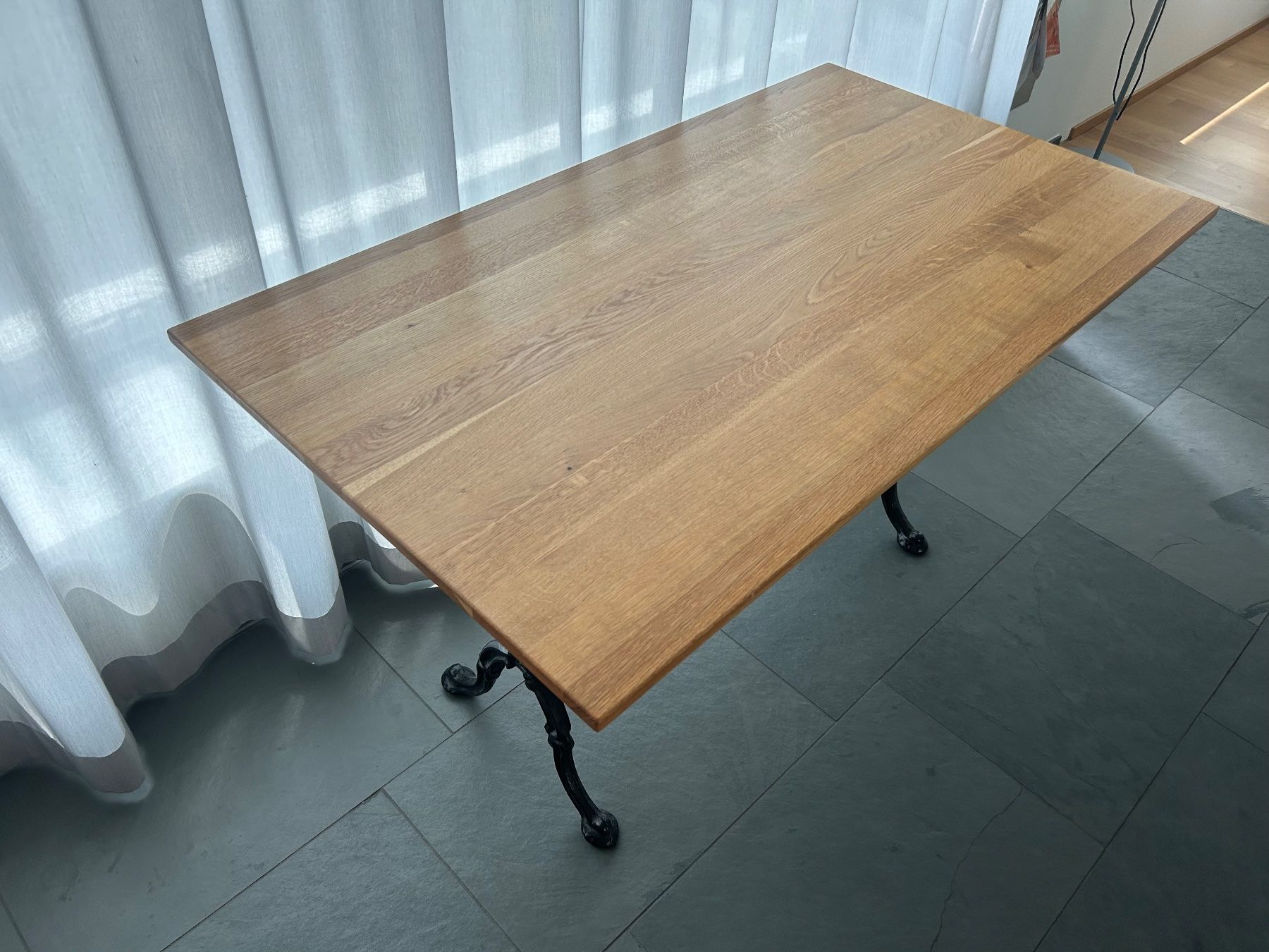 Tische: Holztisch / Beizentisch aus Wildeiche – Gebraucht aus Zürich von Prsa 3