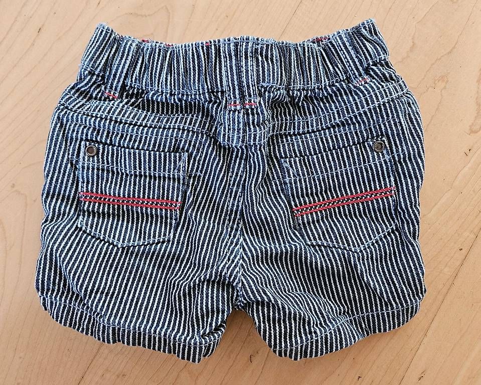 Pantalons: Kurze Hose 68 – D'occasion à Winterthur par sim_g6ny 1