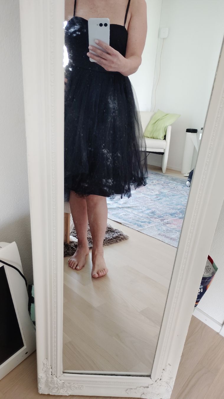 Vestiti & Gonne: Denny Roses schwarzes Kleid – Nuovo (secondo la descrizione) da Spreitenbach venduto da ludwigmaira