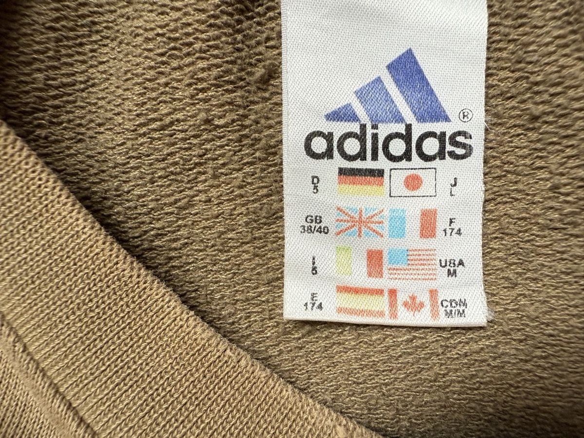 Adidas Maglioni & Felpe: Pull/sweat vintage  brun clair Adidas, t.M/L – Usato da Tavannes venduto da Thriftshop 7