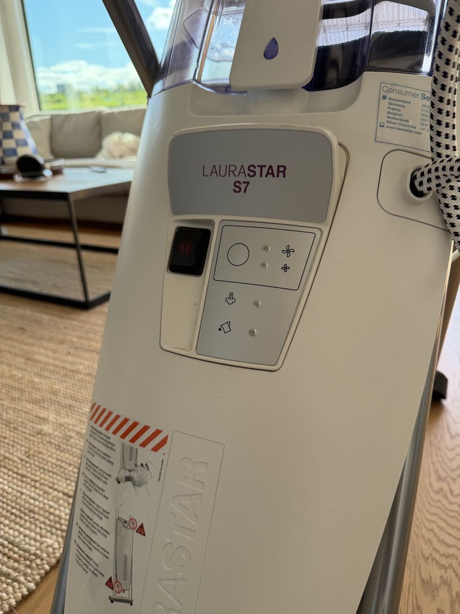 Laurastar Bügelbretter: LAURASTAR S7 Steam Ironing System  – Gebraucht aus Fahrweid von SR_ZH 1