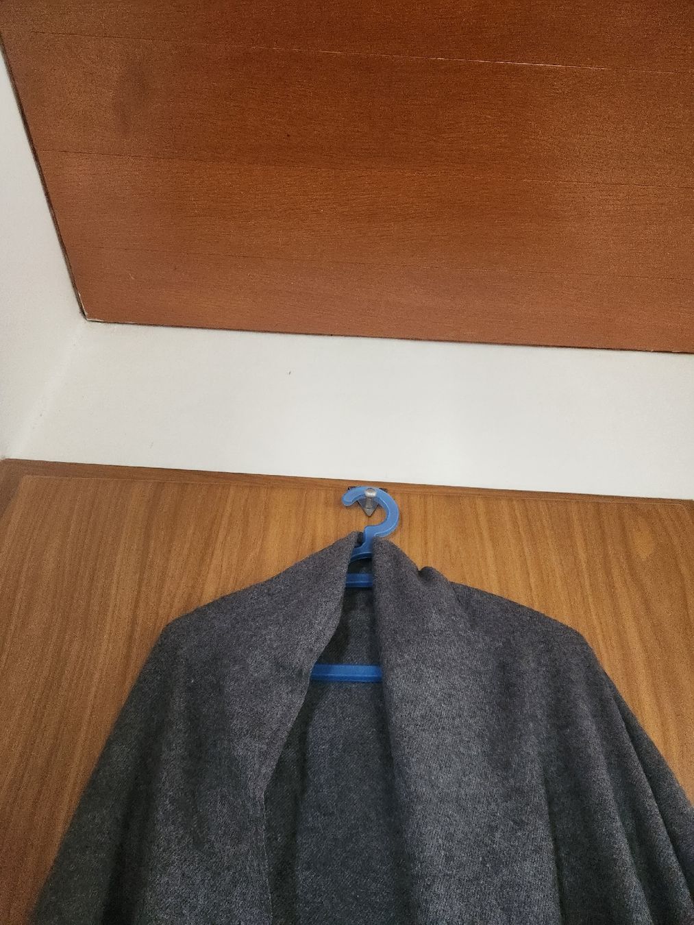 Foulards, Tücher & Schals: Châle Acne Studios gris 100% laine vierge franges – Gebraucht aus Niedergösgen von Eva2410 2
