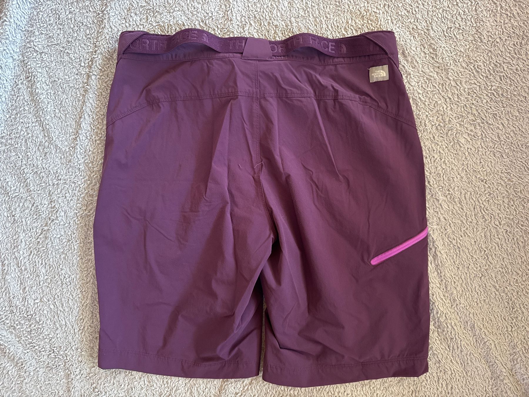 North Face Pantaloni: Short North Face gr. 10 – Usato da Ovronnaz venduto da Etagne68 3