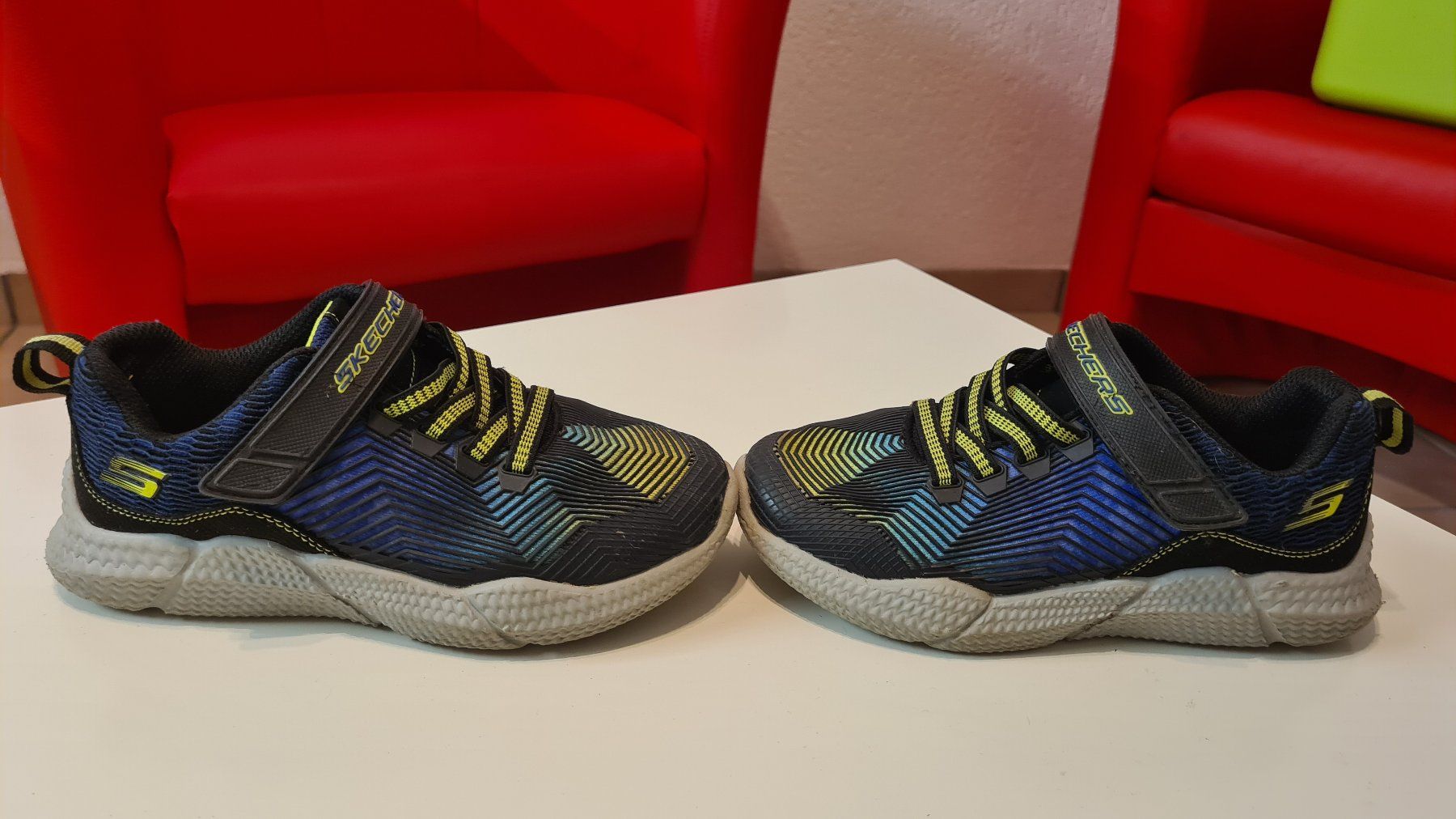 Skechers Scarpe per ragazzi: Skechers Gr. 32 – Usato da Obergösgen venduto da schesom